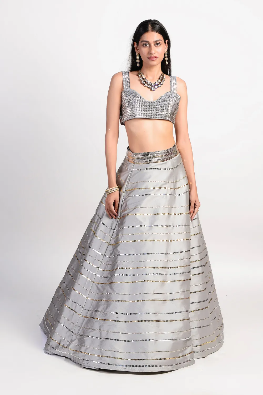 metallic look to the indian silhoutte