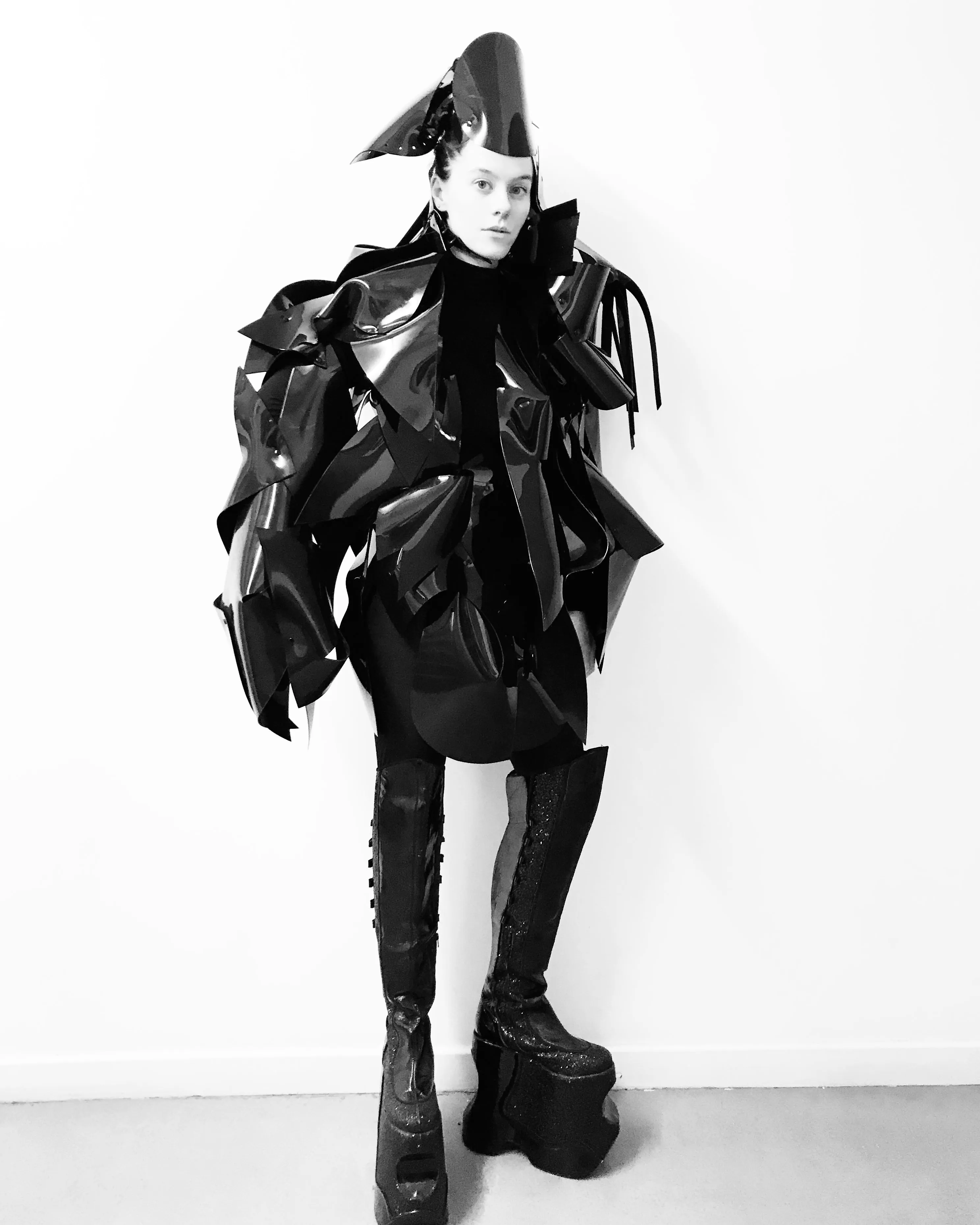 Sculpture Black Onna Bugeisha by Jivomir Domoustchiev
