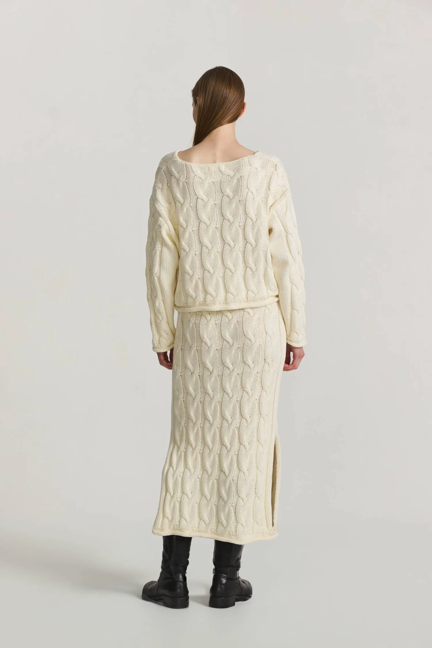 The Charlotte Sweater | Detailed V-Neck Cable Knit Pullover: CREAM / SMALL