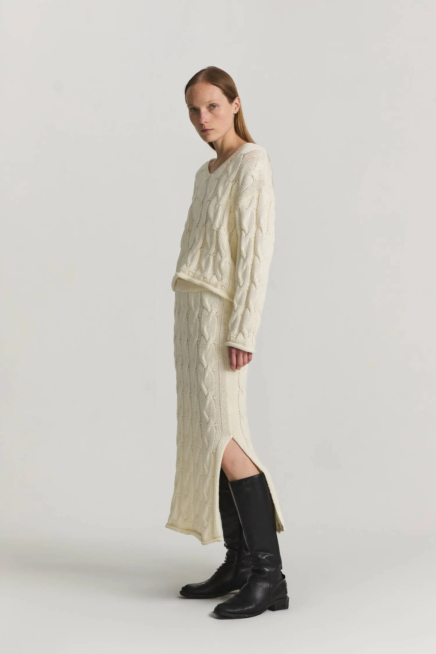The Charlotte Sweater | Detailed V-Neck Cable Knit Pullover: CREAM / SMALL