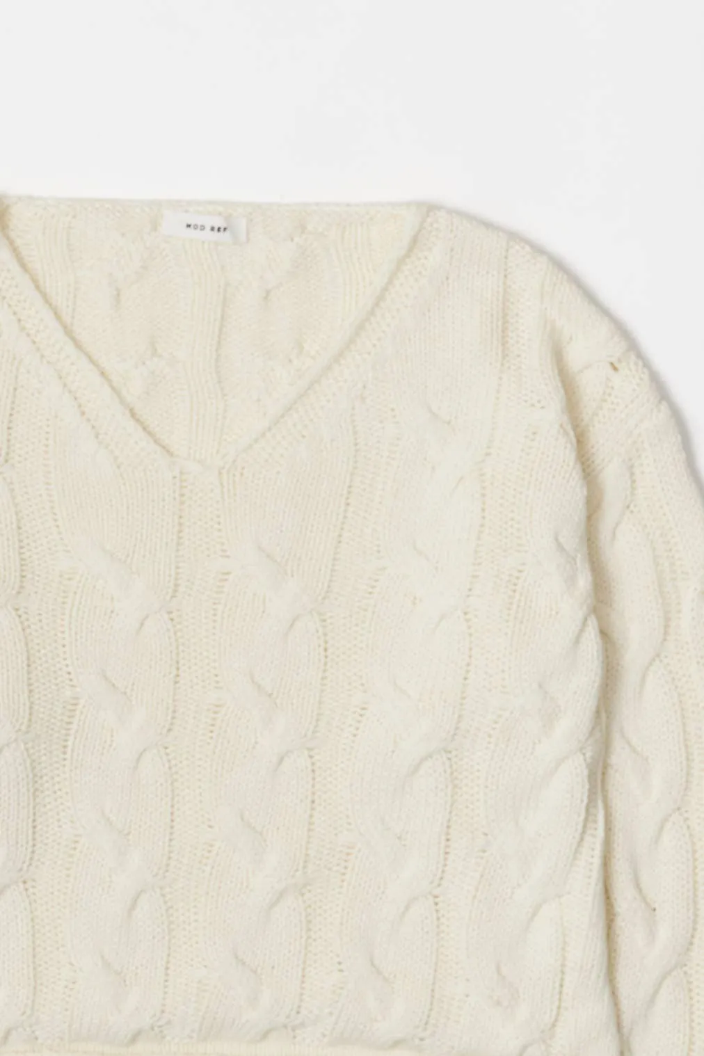 The Charlotte Sweater | Detailed V-Neck Cable Knit Pullover: CREAM / SMALL