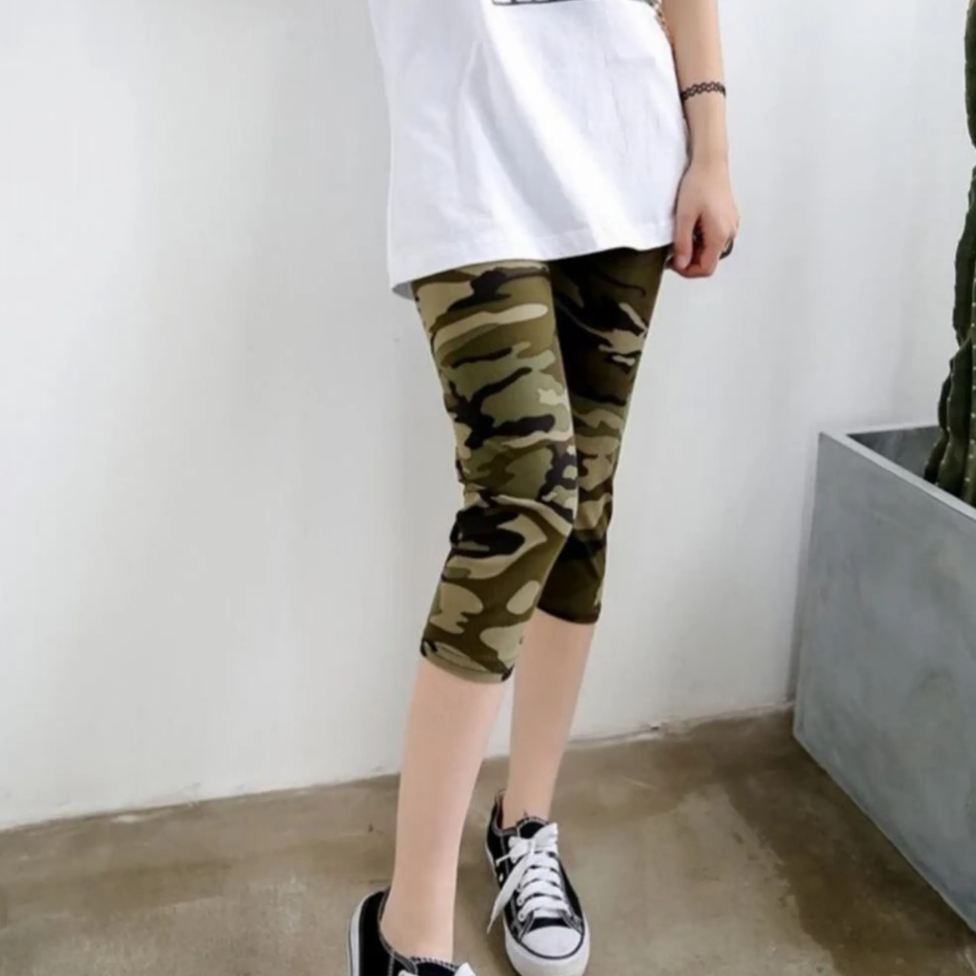 Women's Summer Polyester High-Waist Crop Leggings With Print